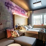 Time - Hostel Jyväskylä