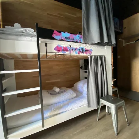 Hostel Time - *