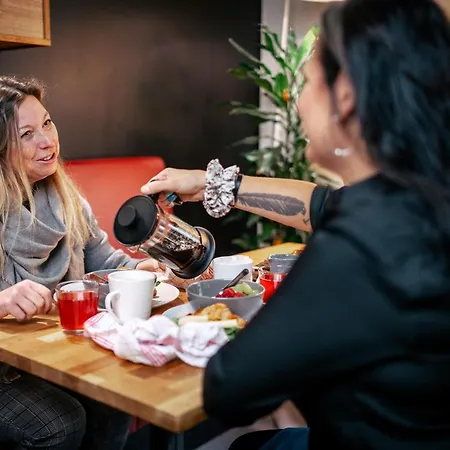 Time - بيت شباب